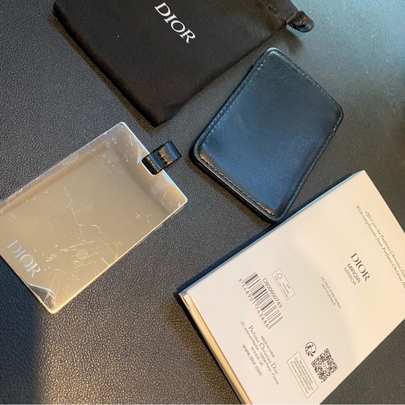 BNIB Dior Cardholder and Mirror - Picture 4 of 4